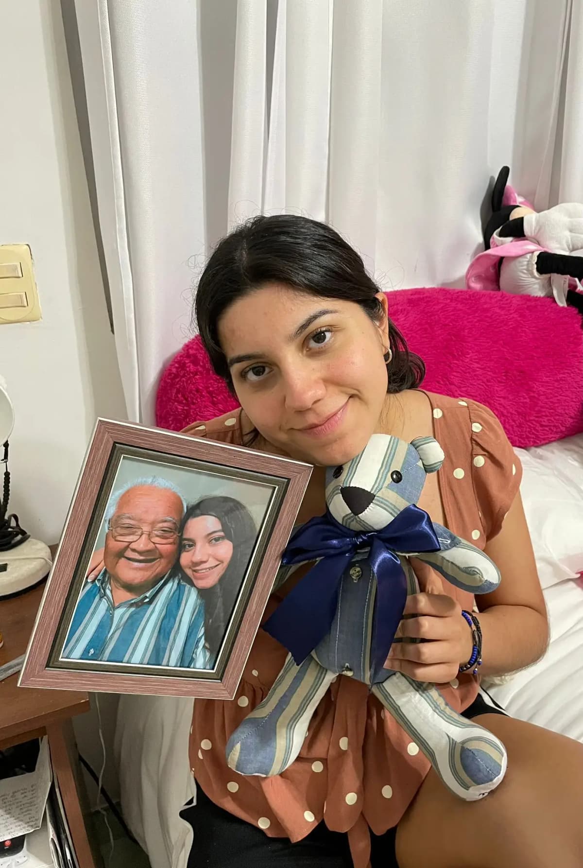 Foto de cliente con su osito personalizado 15