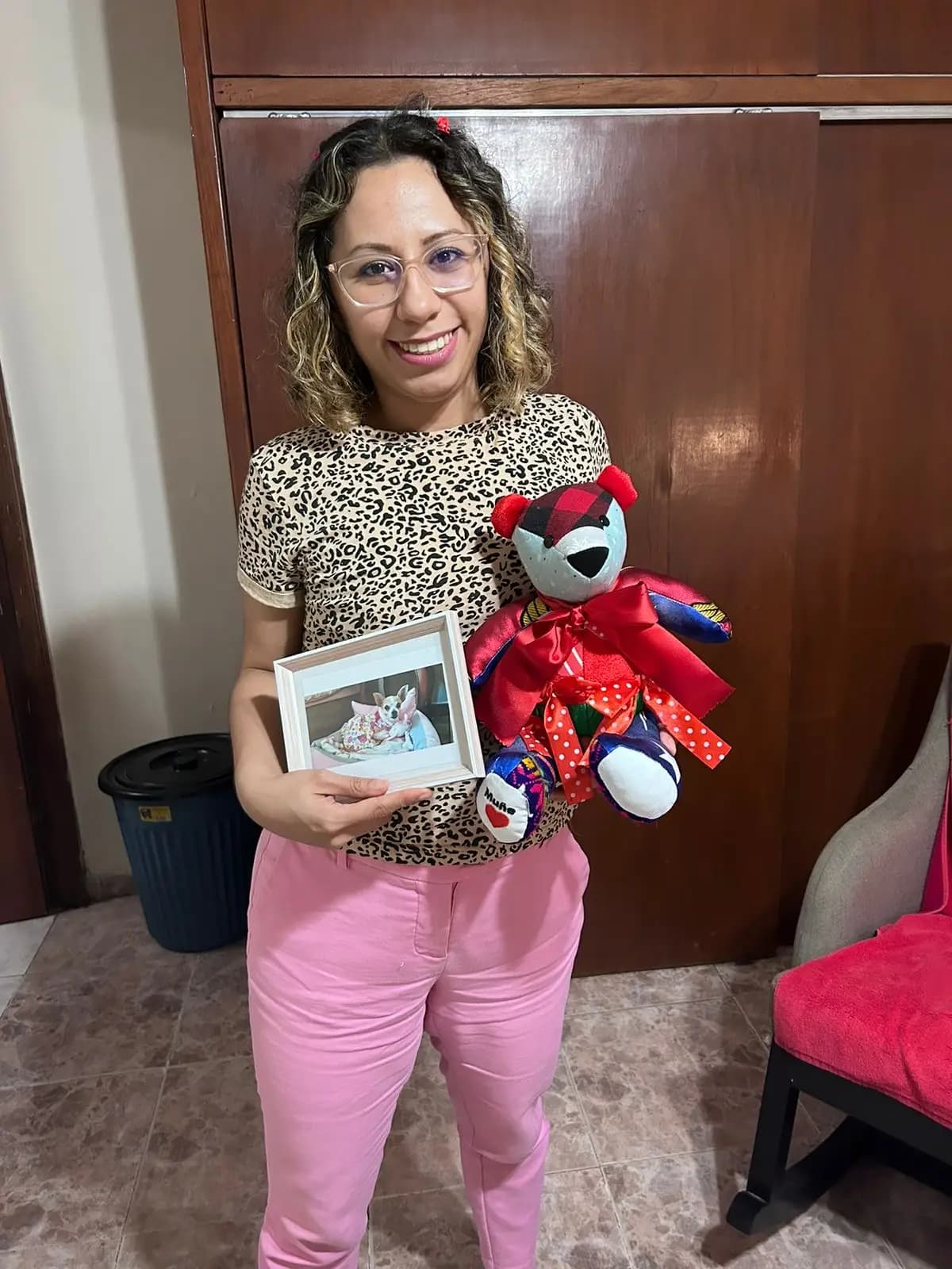 Foto de cliente con su osito personalizado 29